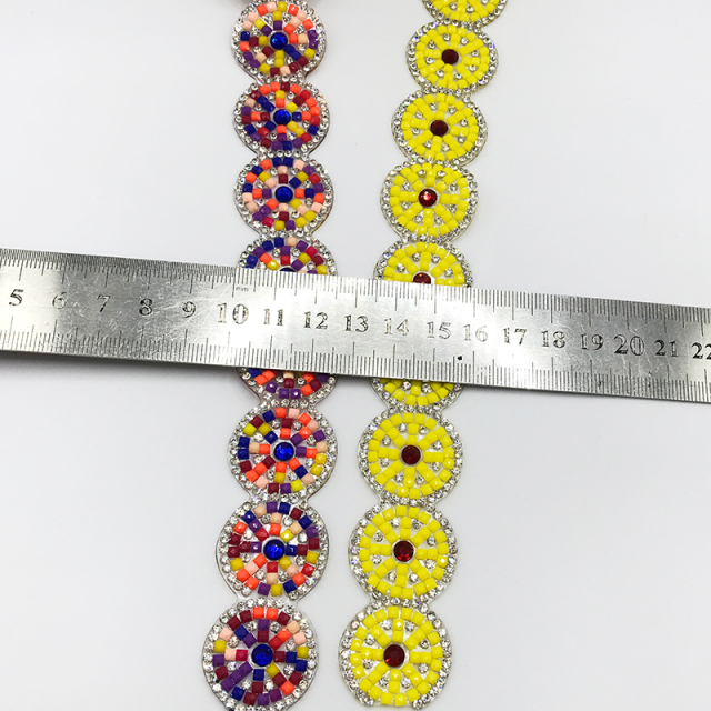 Round Shape Rhinestone Beaded Tape Trimming Exporter