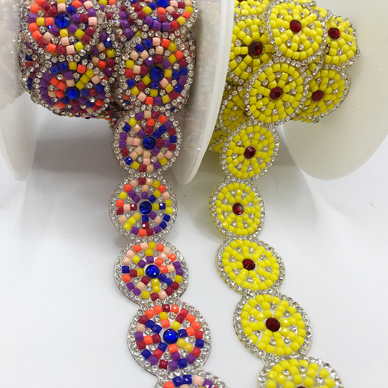 Round Shape Rhinestone Beaded Tape Trimming Exporter