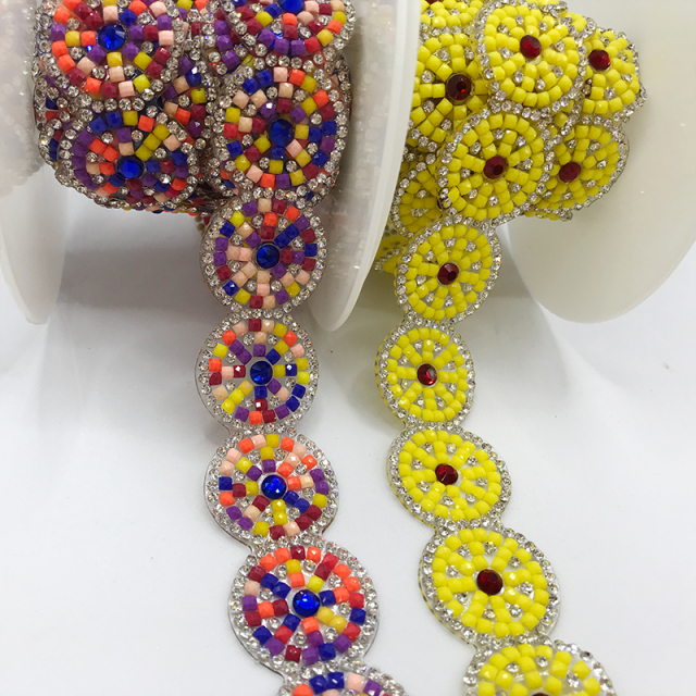 Round Shape Rhinestone Beaded Tape Trimming Exporter