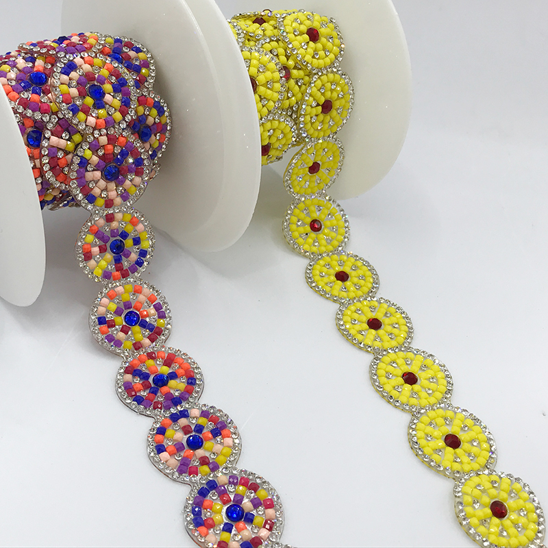 Round Shape Rhinestone Beaded Tape Trimming Exporter