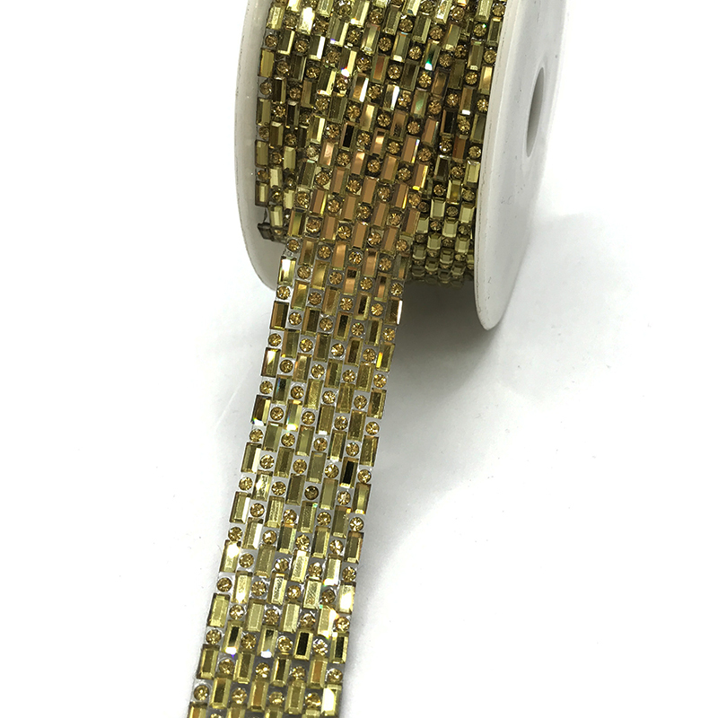 Luxury Iron On Clothes Glass Rhinestone Trim Wholesale