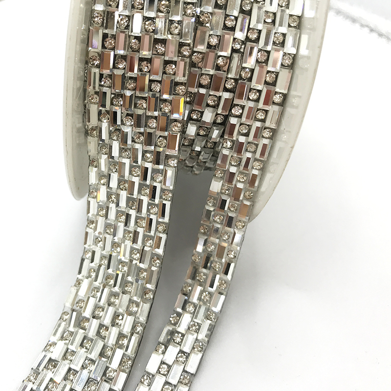 Luxury Iron On Clothes Glass Rhinestone Trim Wholesale