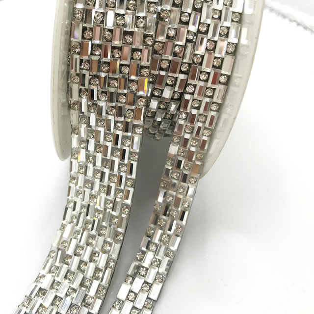 Luxury Iron On Clothes Glass Rhinestone Trim Wholesale