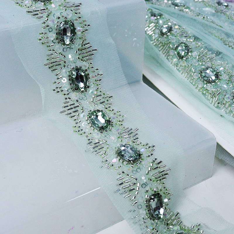 Plastic Beaded Rhinestone Trim for Sewing Clothes Exporter