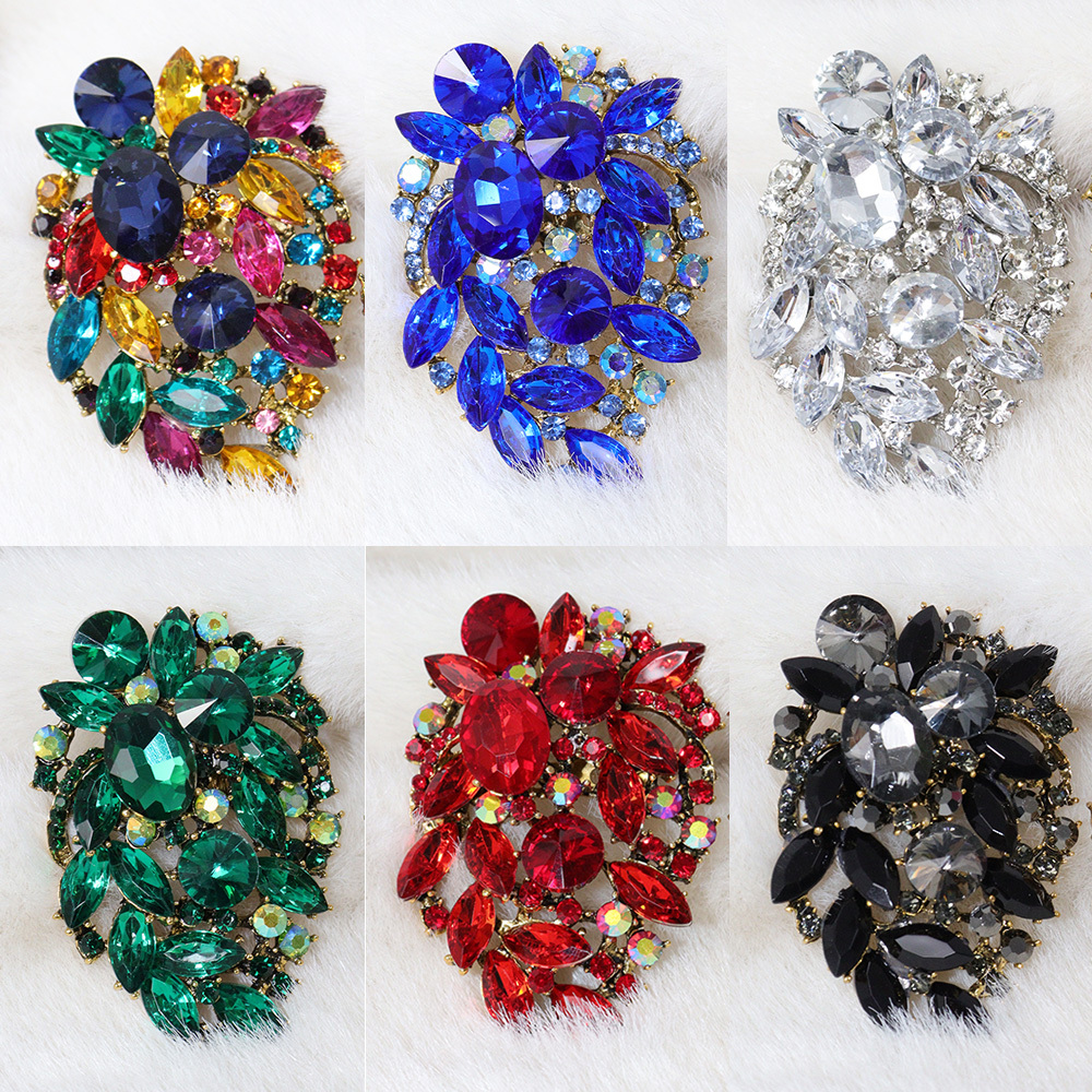 10 Colors Leaf Shaped Rhinestone Brooches in Bulk Wholesale