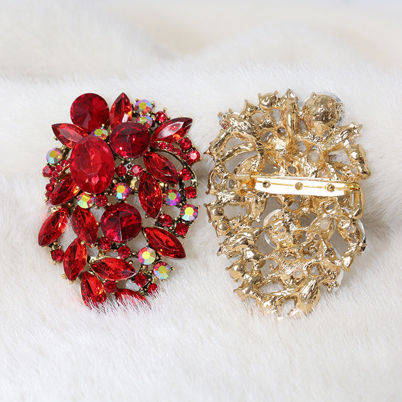 10 Colors Leaf Shaped Rhinestone Brooches in Bulk Wholesale
