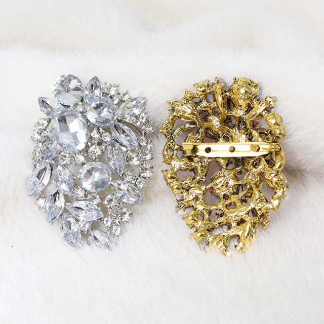 10 Colors Leaf Shaped Rhinestone Brooches in Bulk Wholesale