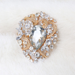Bling Bling Oval Shaped Rhinestone Brooches Wholesale Supplier