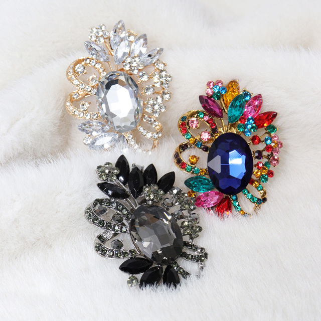 Luxury Rhinestone Brooch Pin for Coat Dress Decor Custom