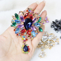 Elegant Diamond Rhinestone Brooch with Pendant for Dress Factory