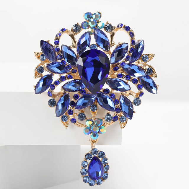 Elegant Diamond Rhinestone Brooch with Pendant for Dress Factory