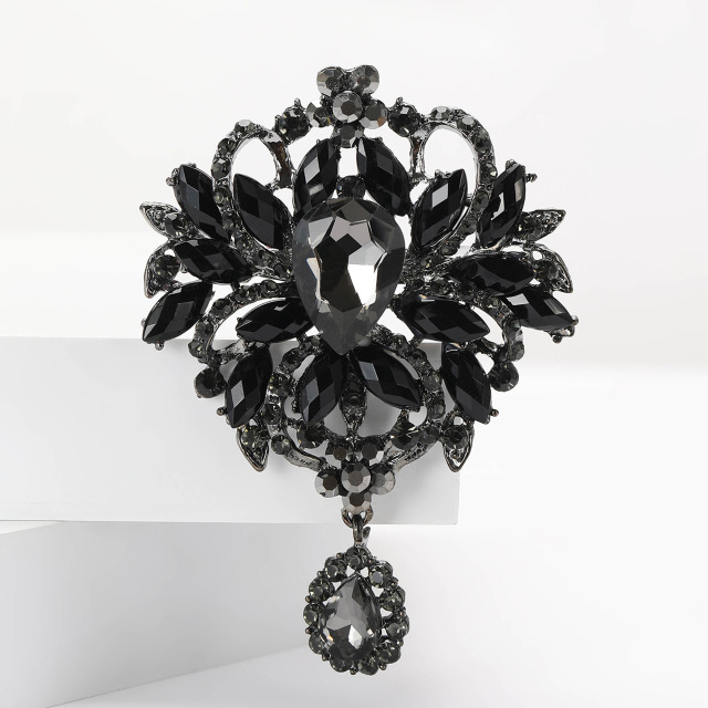 Elegant Diamond Rhinestone Brooch with Pendant for Dress Factory