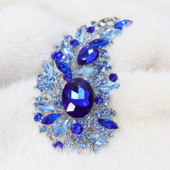 Vintage Style Leaf Shaped Crystal Brooch Pin Manufacturer