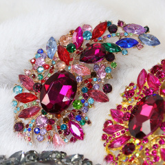 Vintage Style Leaf Shaped Crystal Brooch Pin Manufacturer