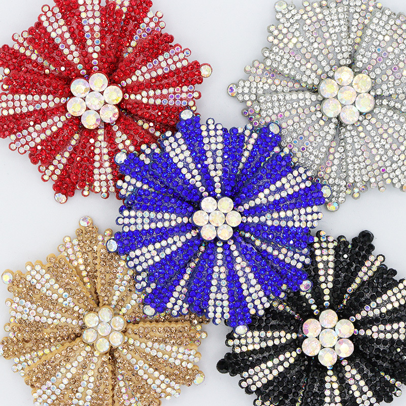 Small 3D Round Crystal Flower Appliques Factory