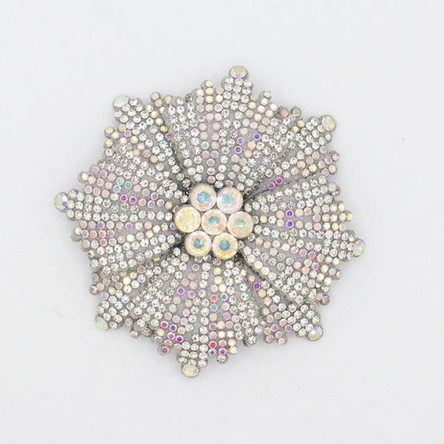 Small 3D Round Crystal Flower Appliques Factory