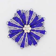 Small 3D Round Crystal Flower Appliques Factory