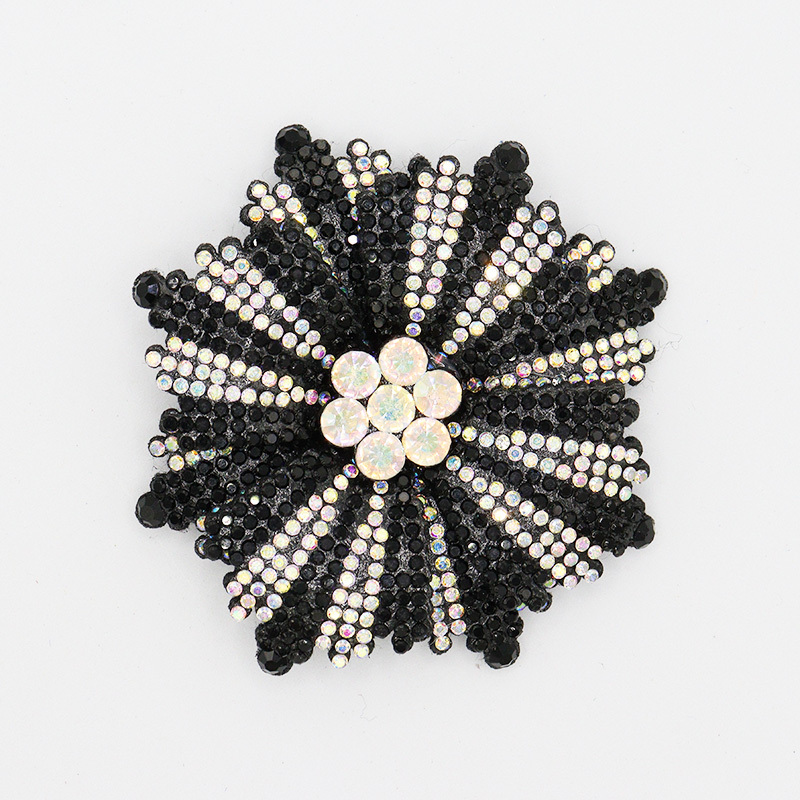 Small 3D Round Crystal Flower Appliques Factory