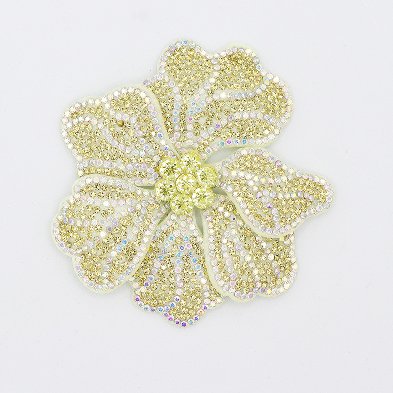 8*7.6cm 3D Bedazzled Flower Appliques for Clothes Supplier