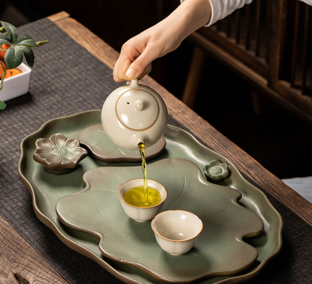 Ceramic tea tray