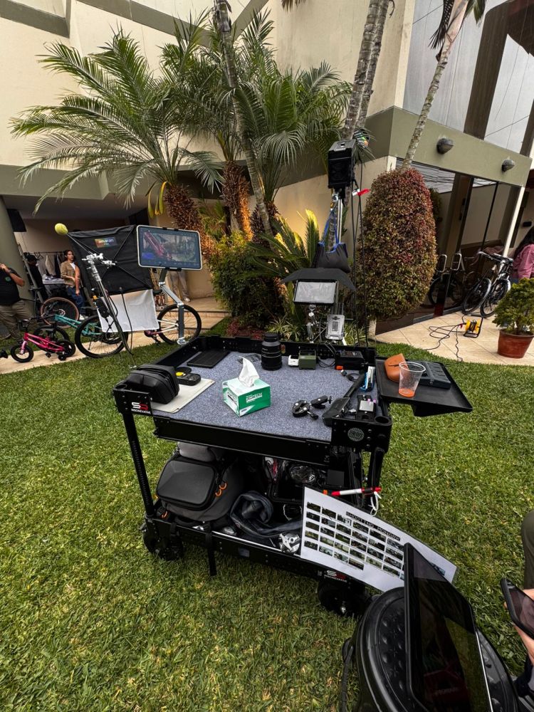 Ready Stock！！SIRAN CROWNYING-SE 36'' 200KG payload compact collapsible lightweight portable quick-release cine video production camera cart with 8 inches wheels