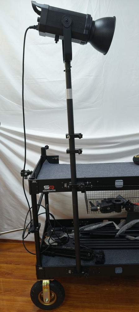 SR INSCINEVATIVE φ 28-32 two secotor adjustable lighting pole for monitor and Crownying Series Camera Carts