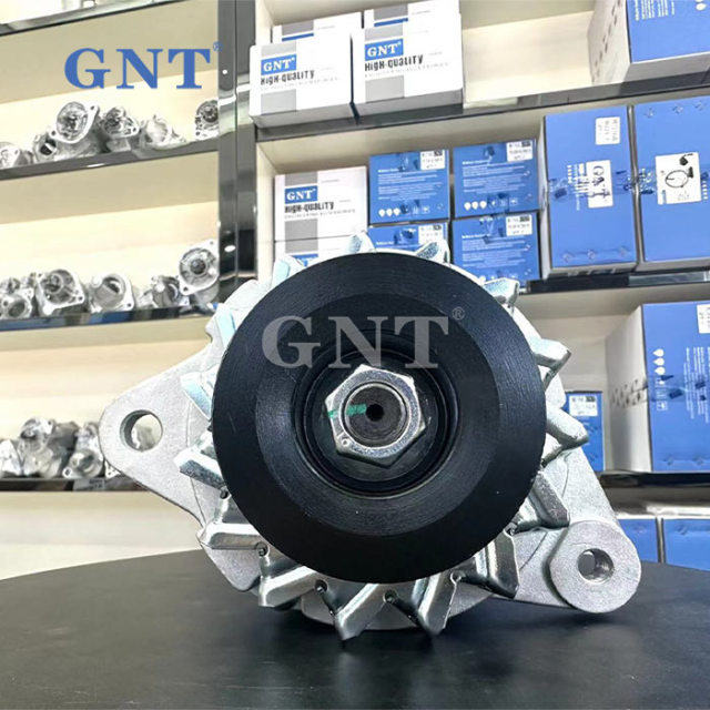 Whoelsale High quality Alternator for KOMATSU 6D95 ENGINE 0-33000-5880, 0-33000-6580, 0-33411-2850, 0-33411-2870, 6008216130