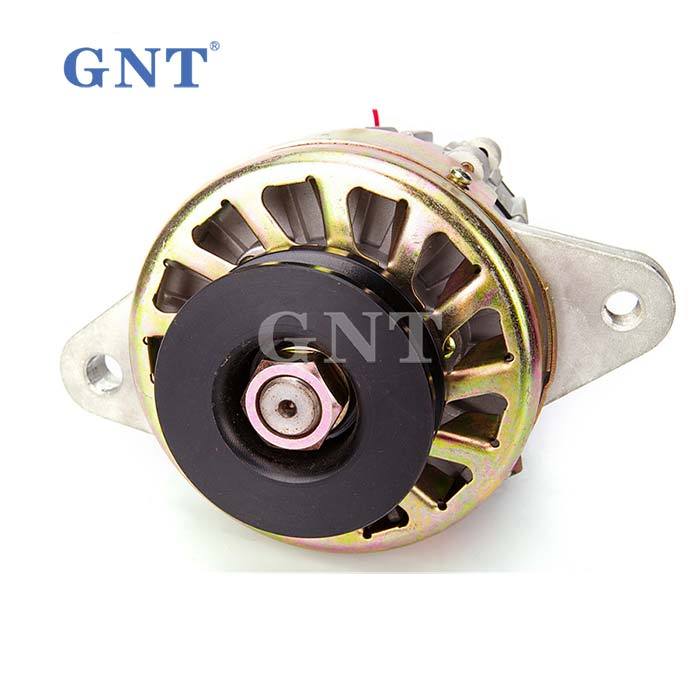 Alternator Wholesale for KOMATSU 4D120 Engine 600-821-3370, 600-821-3570, 600-821-3571, 600-821-3580, 0330003450, 0330003500