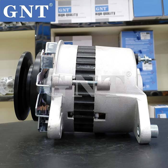 24V 35A Alternator compatible with KOMATSU 4D95 6D95 Engine 6008213840 6008213850 6008213860 6008213870 3066858101 A001T70783 4307228