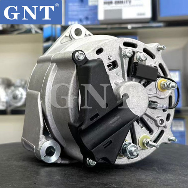24V 100A GNT Alternator compatible with BENZ OM541.923 Engine 943357261 A0101549202 A0111548902 LRA2504 A010154920280 LRA02504 20402404