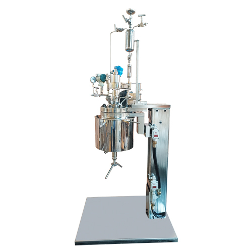 2L lab ractor made from Zirconium with condensor