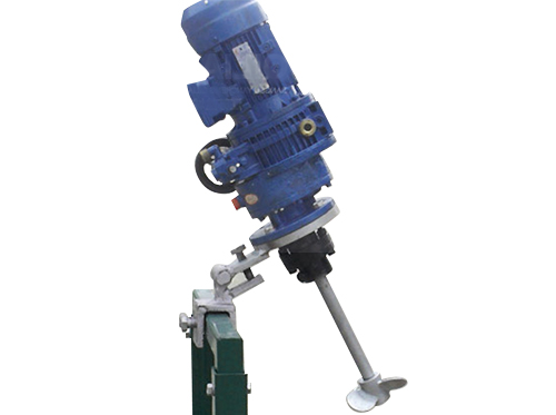 Vertical agitator