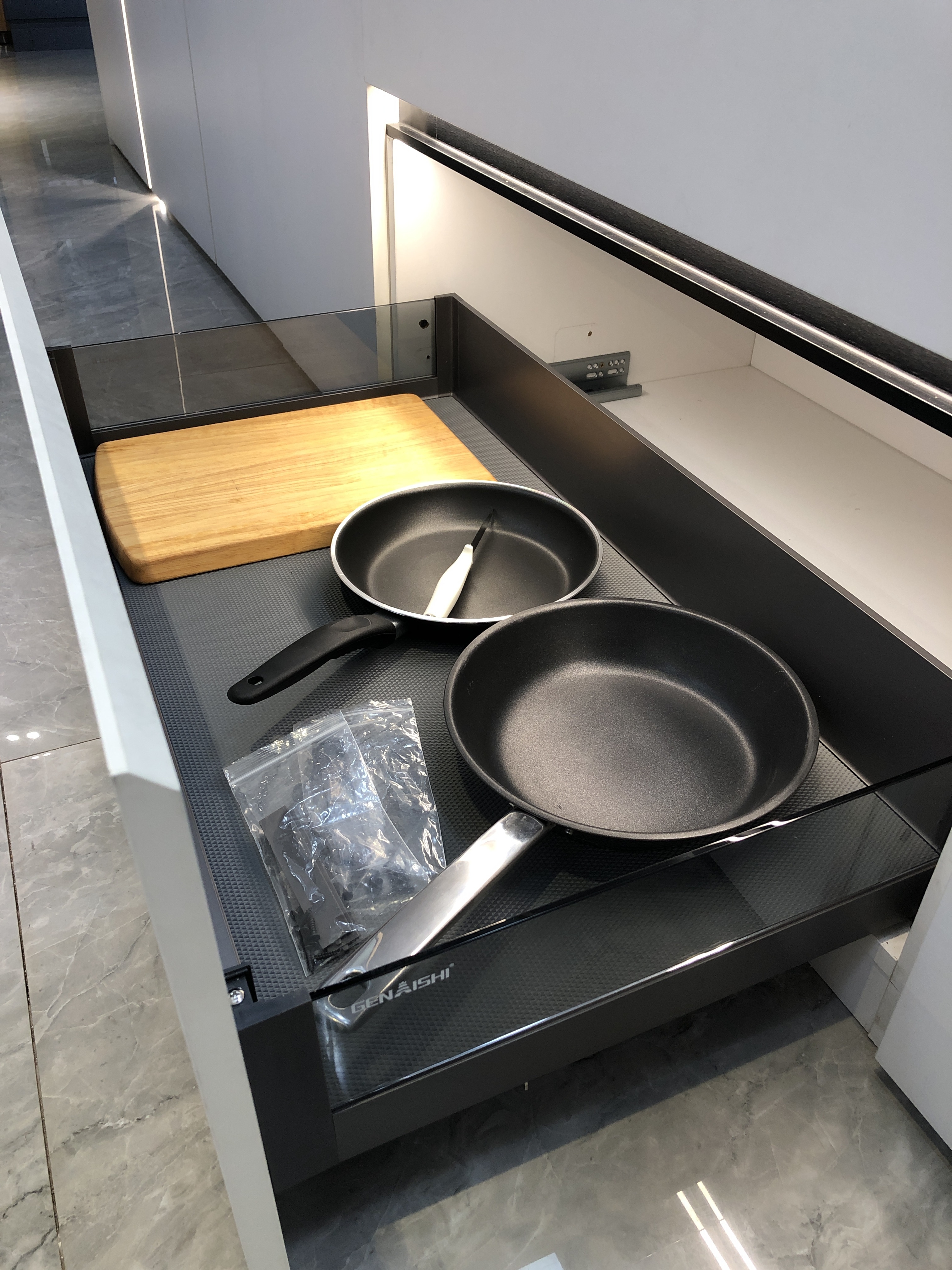 Tempered Glass Dishes Basket
