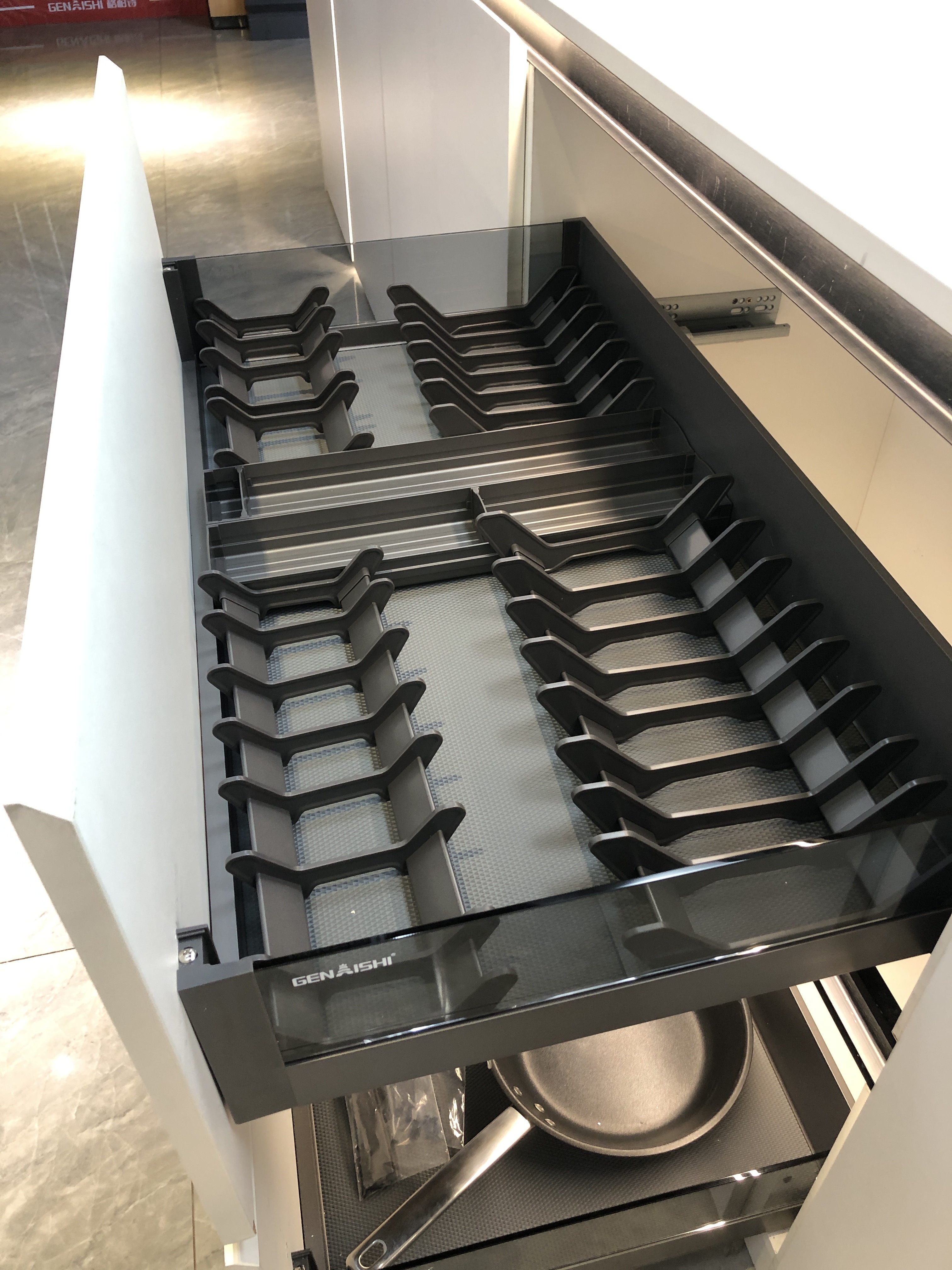 Tempered Glass Dishes Basket