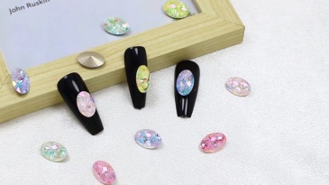 Customized Nail Art Rhinestones Glass Sharp Bottom Firework Gem Stones (D131)