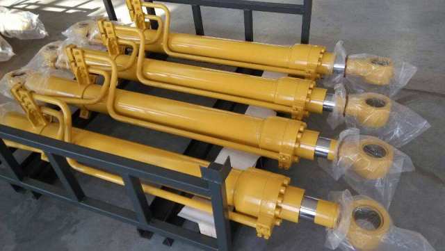 Excavator hydraulic cylinder