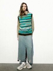 Factory Women's crew neck knitted tank top