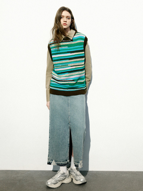 Factory Women's crew neck knitted tank top