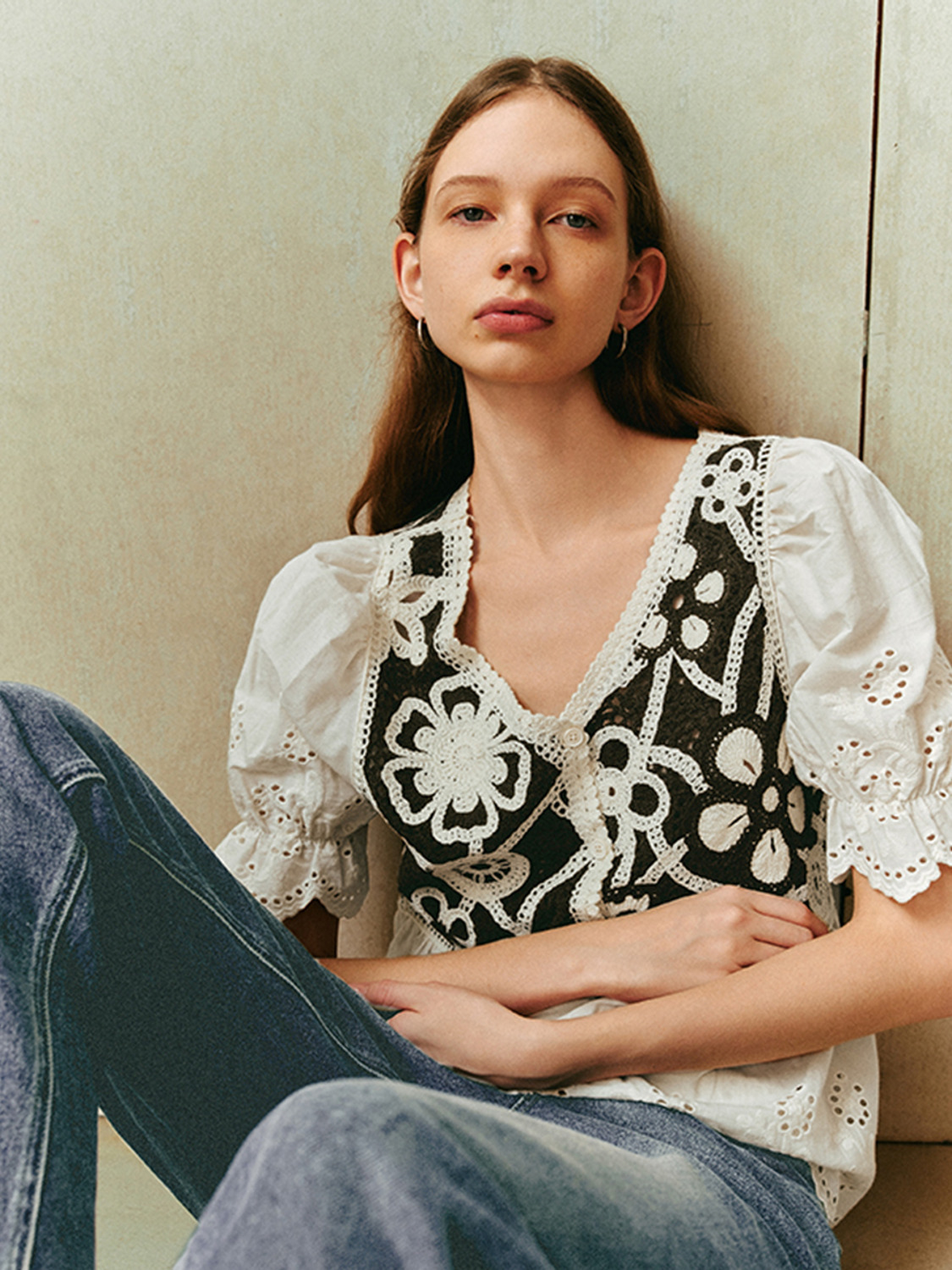 Women's hollow knitwear