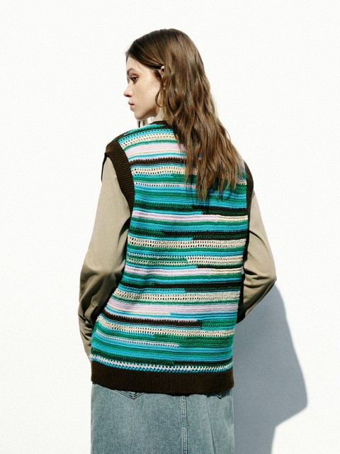 Factory Women's crew neck knitted tank top