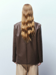 Women's coat with loose lapels