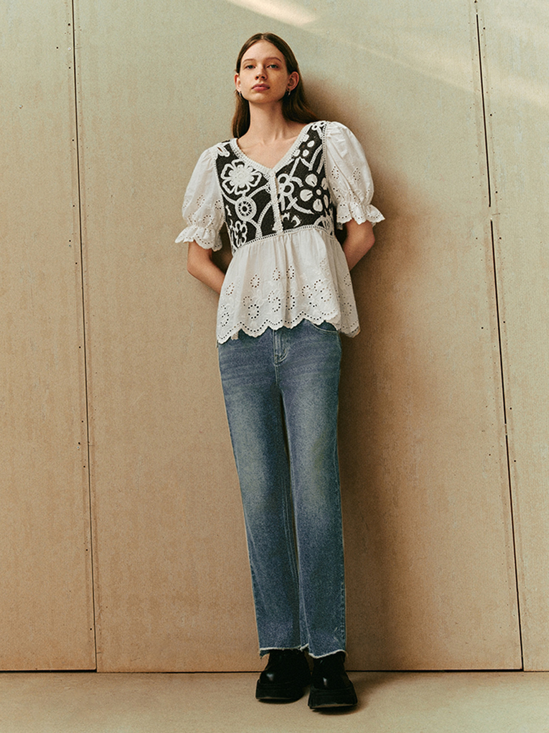 Women's hollow knitwear