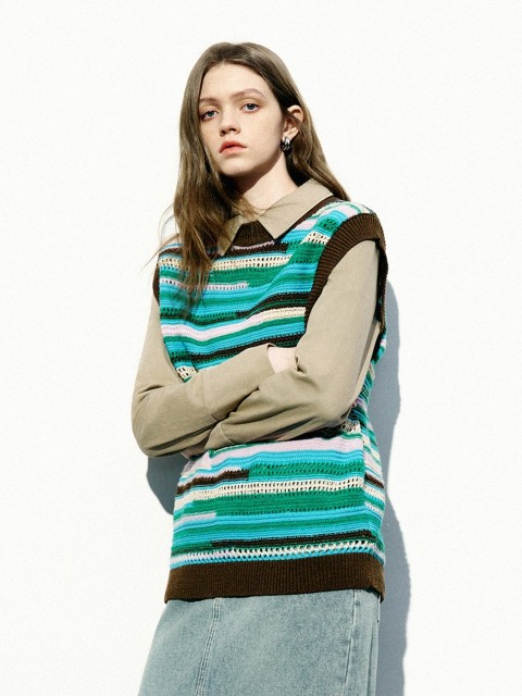 Factory Women's crew neck knitted tank top