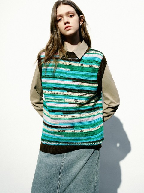 Factory Women's crew neck knitted tank top