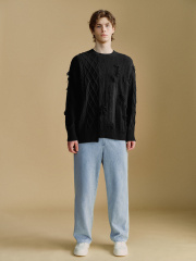 fashionable and men's crew collar seater soft and black