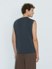 Men's knitted vest