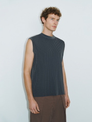 Men's knitted vest