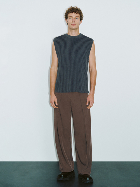 Men's knitted vest