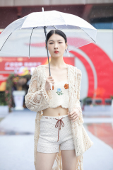 Summer women's knitted suit