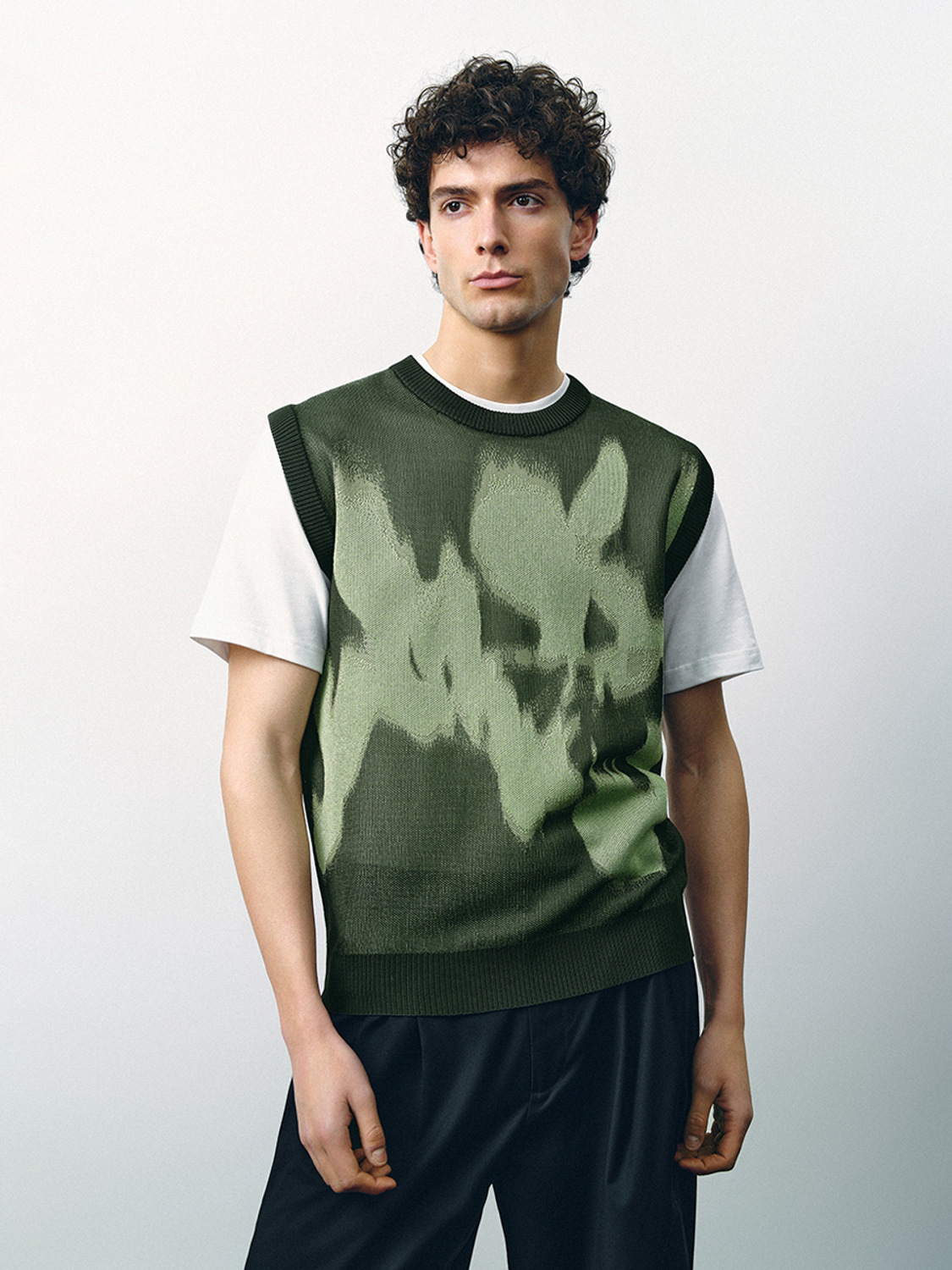 Men's jacquard knit vest